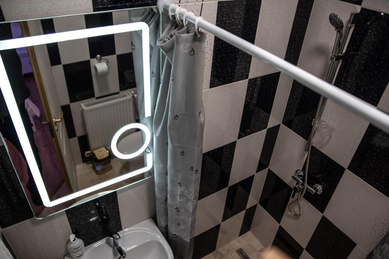 Отель Casa Robi Pestisani Экстерьер фото