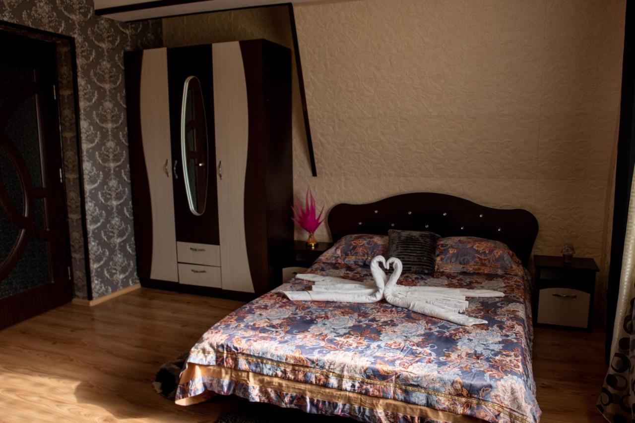 Отель Casa Robi Pestisani Экстерьер фото